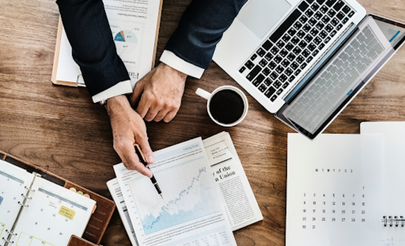 Digital Marketing Manager là người phải theo sát toàn bộ quy trình tiếp thị của doanh nghiệp